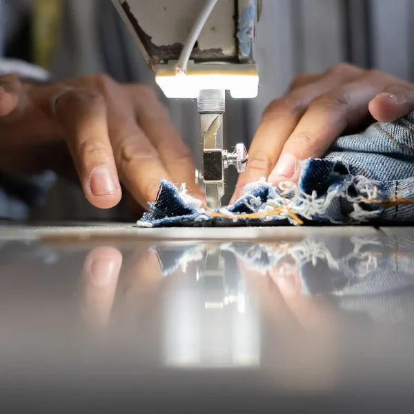 yearofless-circle-4webp